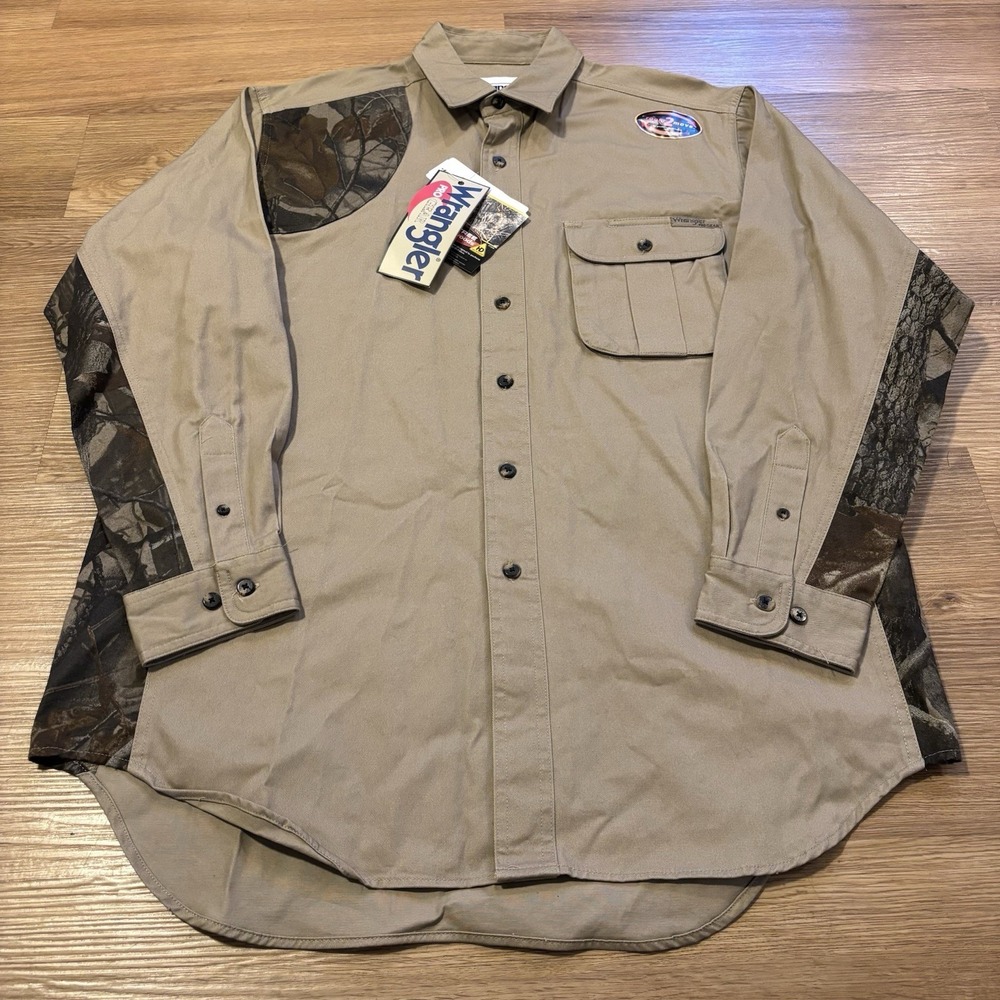 Vintage Wrangler Pro Gear Shooting Shirt Men's Large RealTree Camo Shoulder Pad